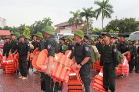 Công an tỉnh Nghệ An xuất quân tăng cường hỗ trợ các địa phương ven biển phòng, chống bão số 5