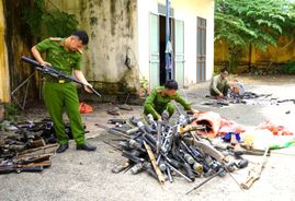 Mỗi người dân là một tuyên truyền viên trong vận động thu hồi vũ khí