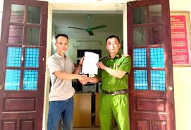 Sơn La: Công an xã hỗ trợ người dân trả lại 90 triệu đồng tiền chuyển nhầm qua tài khoản