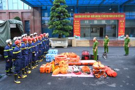 Lực lượng Cảnh sát phòng cháy, chữa cháy và cứu nạn, cứu hộ lên đường thực hiện nhiệm vụ cứu nạn, cứu hộ tại tỉnh Tuyên Quang