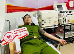 Quảng Ngãi: Trung tá Công an vượt hơn 20km hiến tiểu cầu cứu bệnh nhi nguy kịch