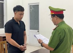 Bắt khẩn cấp đối tượng giả danh Công an xâm hại nữ sinh