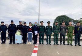 Bàn giao đối tượng truy nã quốc tế cho Công an Trung Quốc