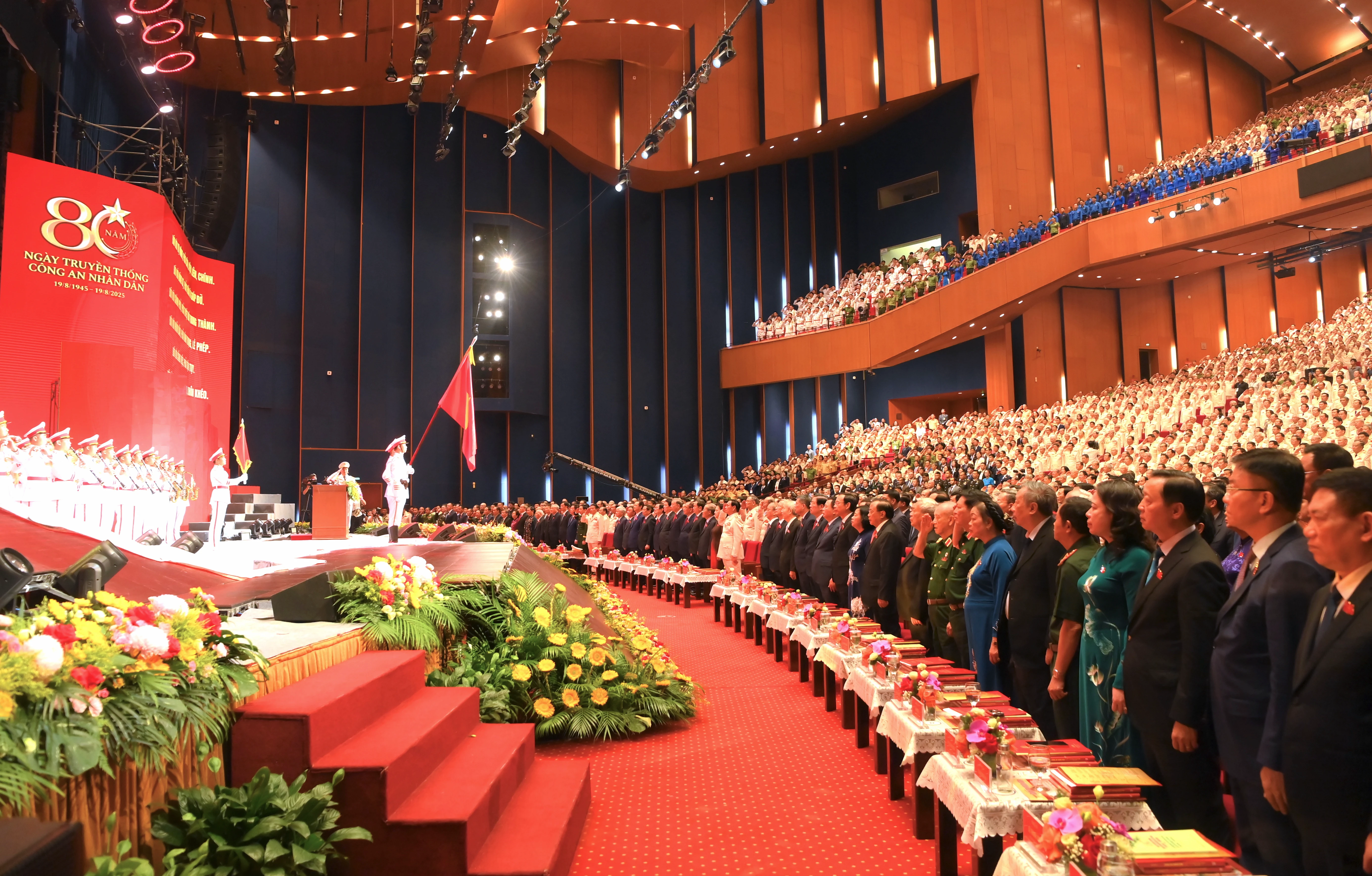 chào cờ .JPG