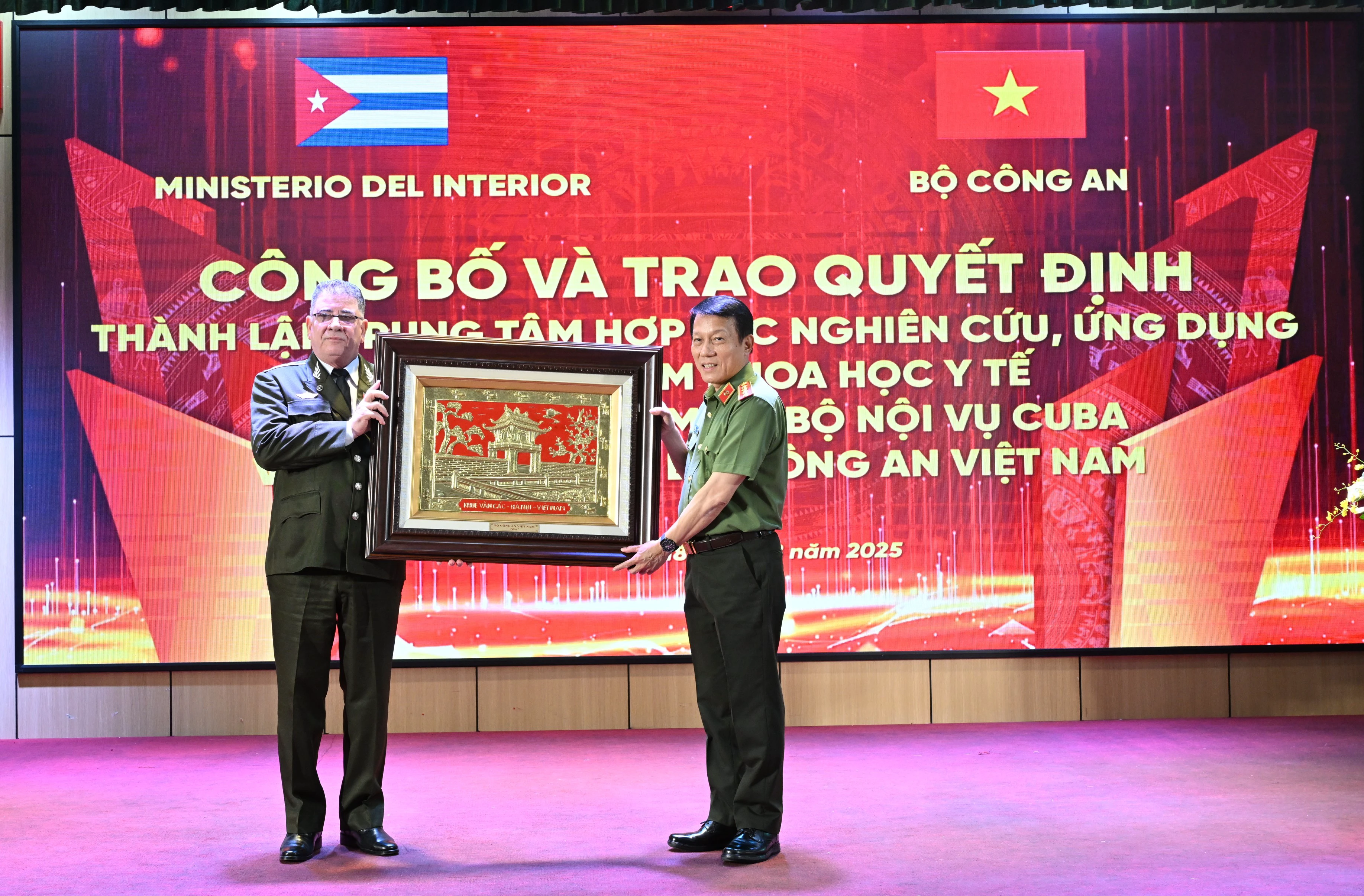 06_bt_tangtranh.JPG