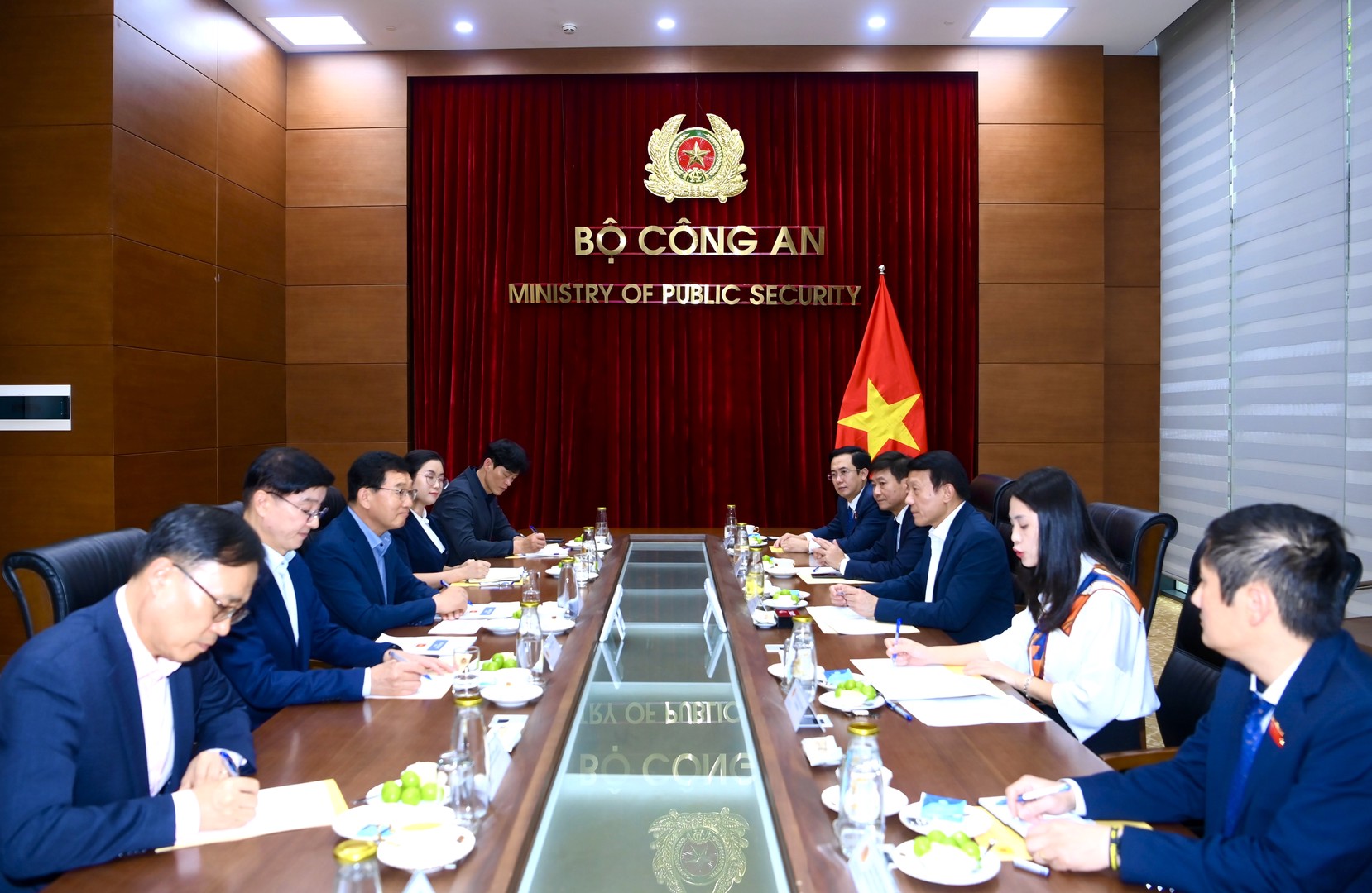 9 quang canh.jpg