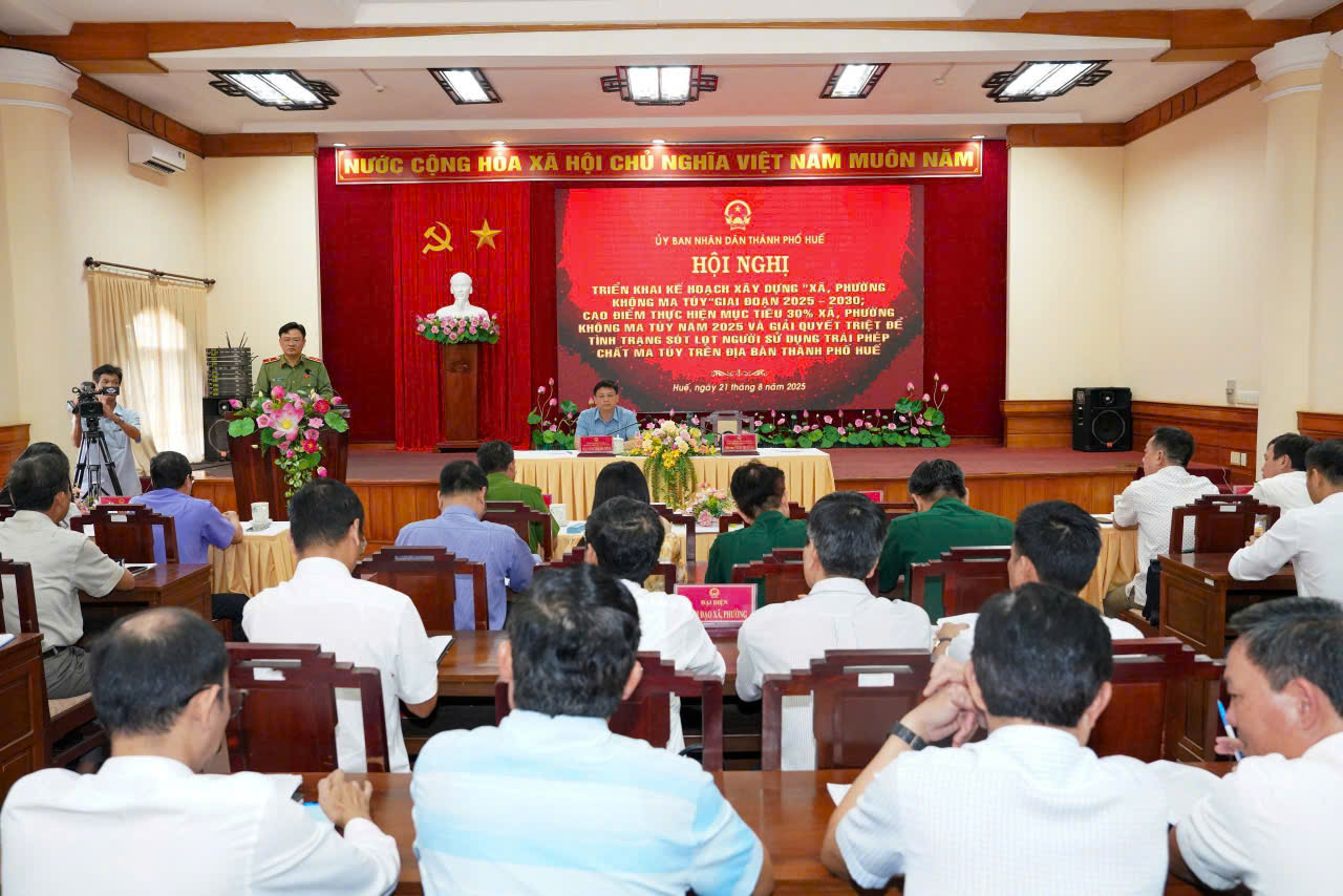 Ảnh 2 Các đại biểu tham dự tại hội nghị.jpg