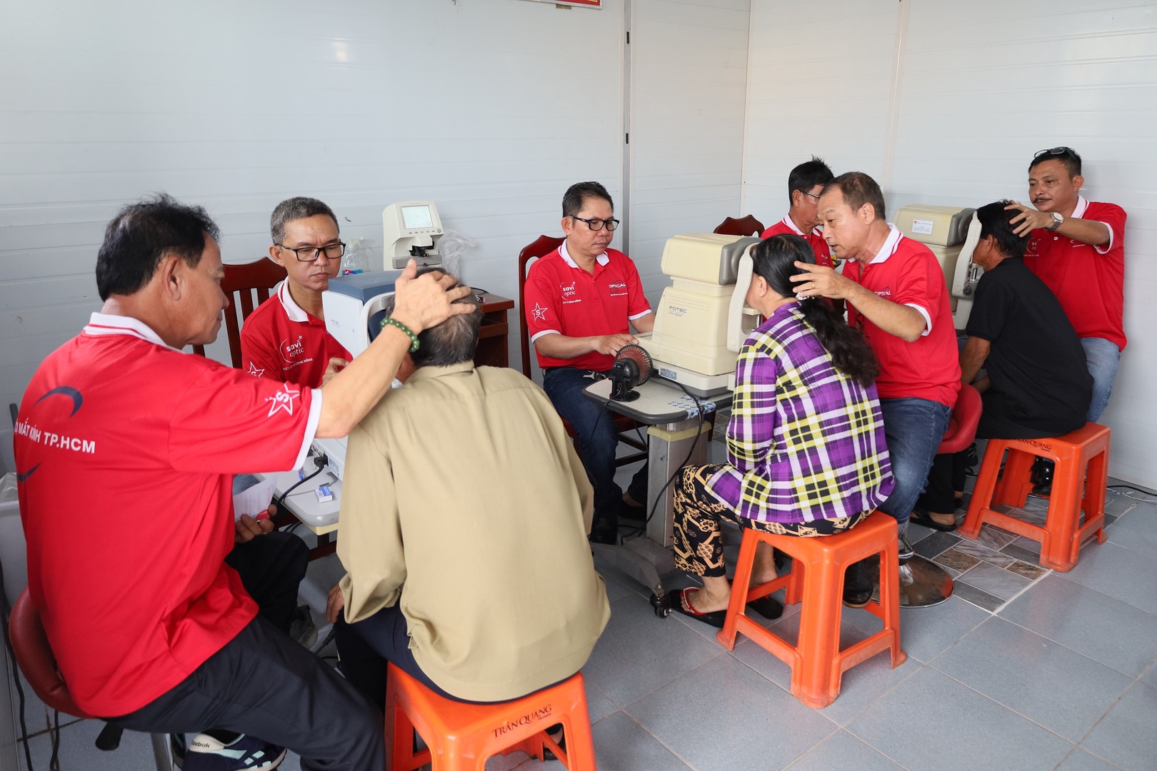 ĐO KHÚC XẠ MẮT.JPG