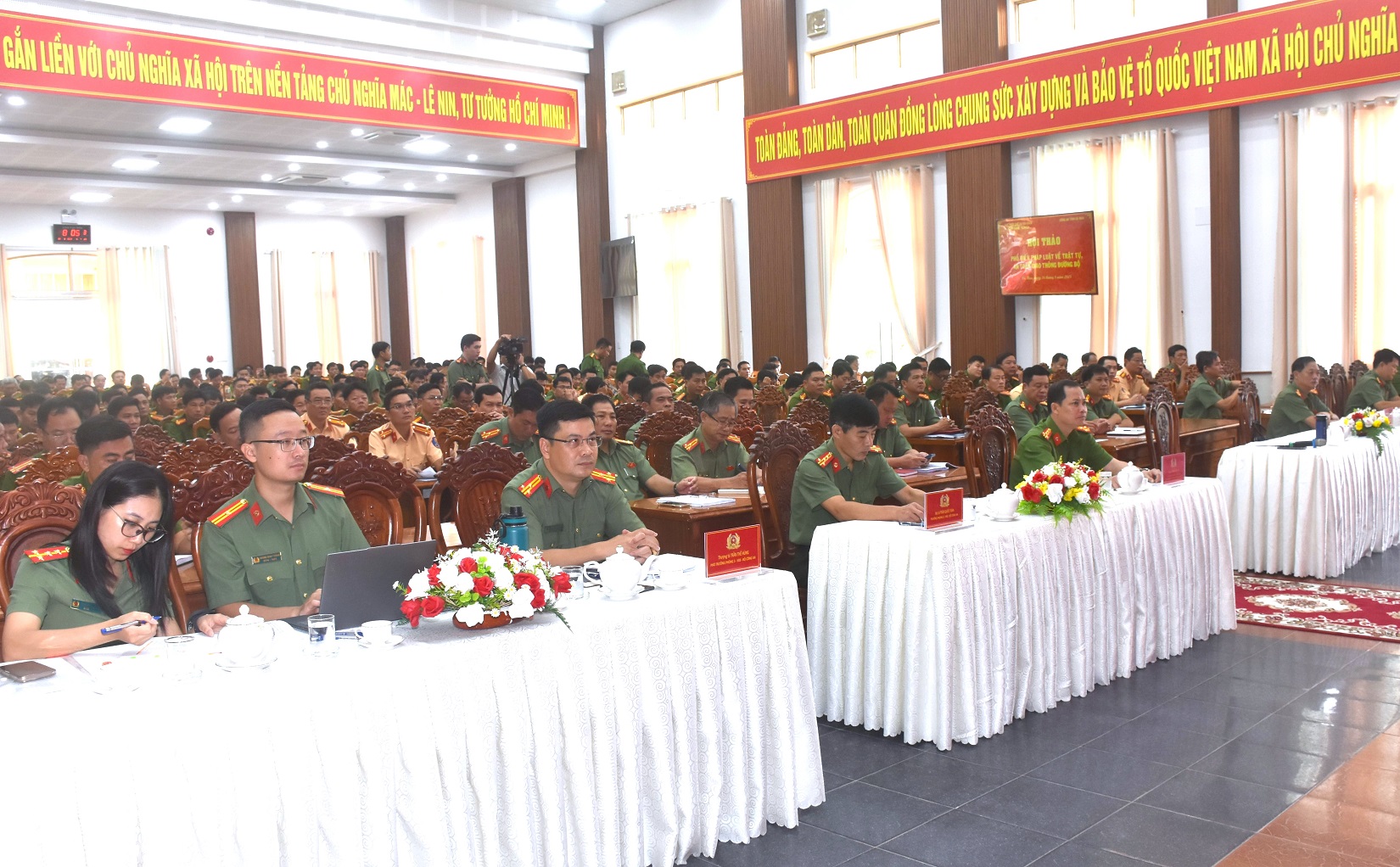 ĐẠI BIỂU.JPG
