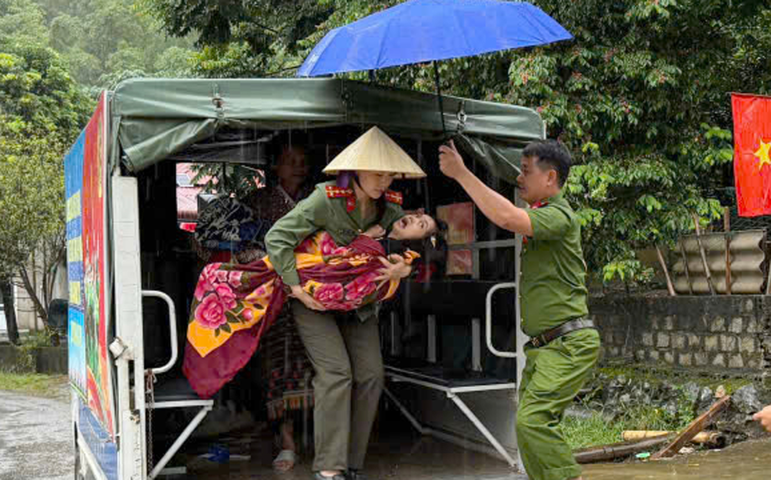 7. CA Tam Lu 2.jpg