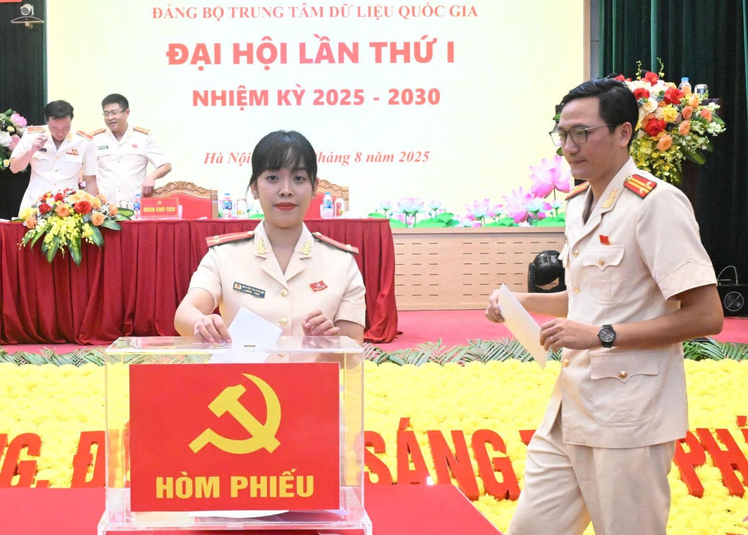d1c52f64a5272e797736.jpg