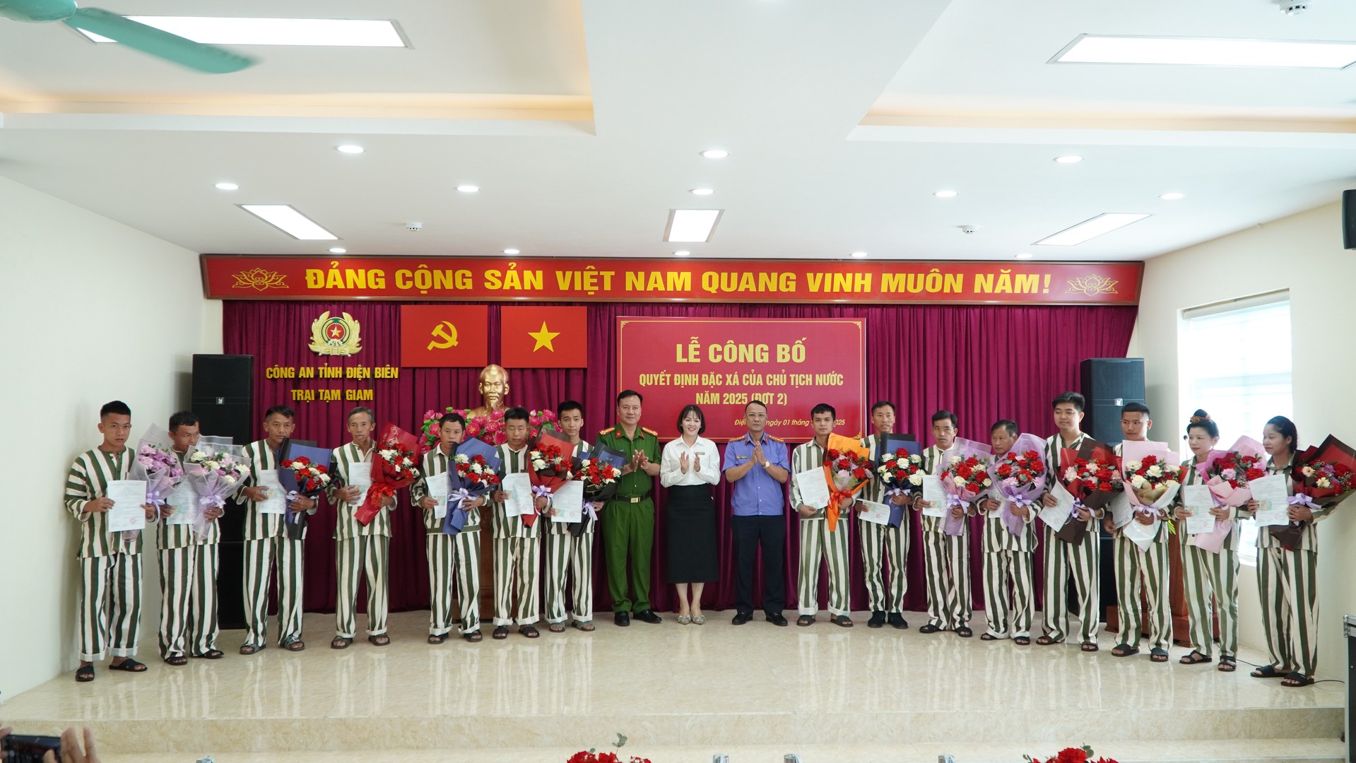 15 phạm nhân được đặc xá, thu tù trước thời hạn nhân dịp Quốc khánh 02_9.JPG