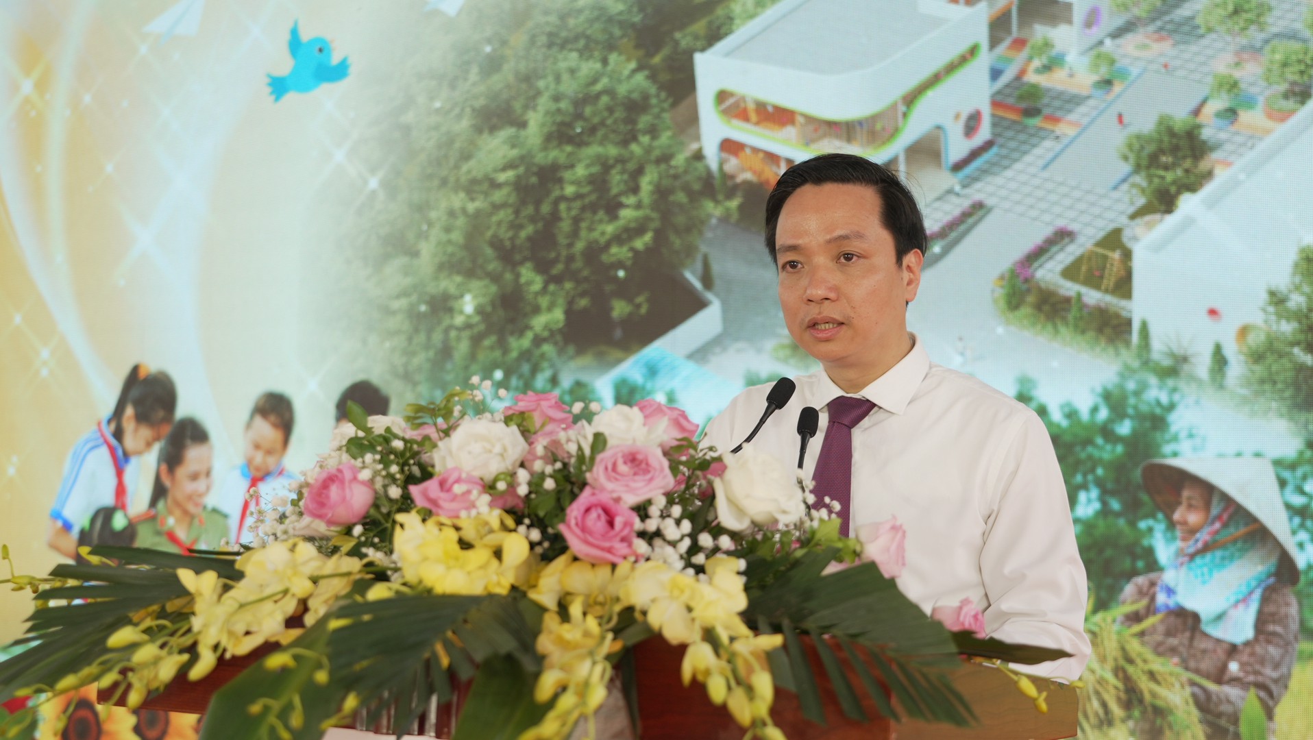 Đồng chí Lê Hải Hòa, Phó Bí thư, Chủ tịch UBND tỉnh phát biểu tại buổi lễ.JPG