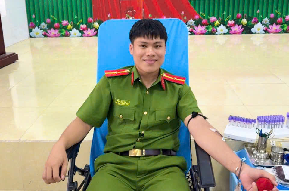 đồng chí Thiếu uý Phan Minh Tài.jpg