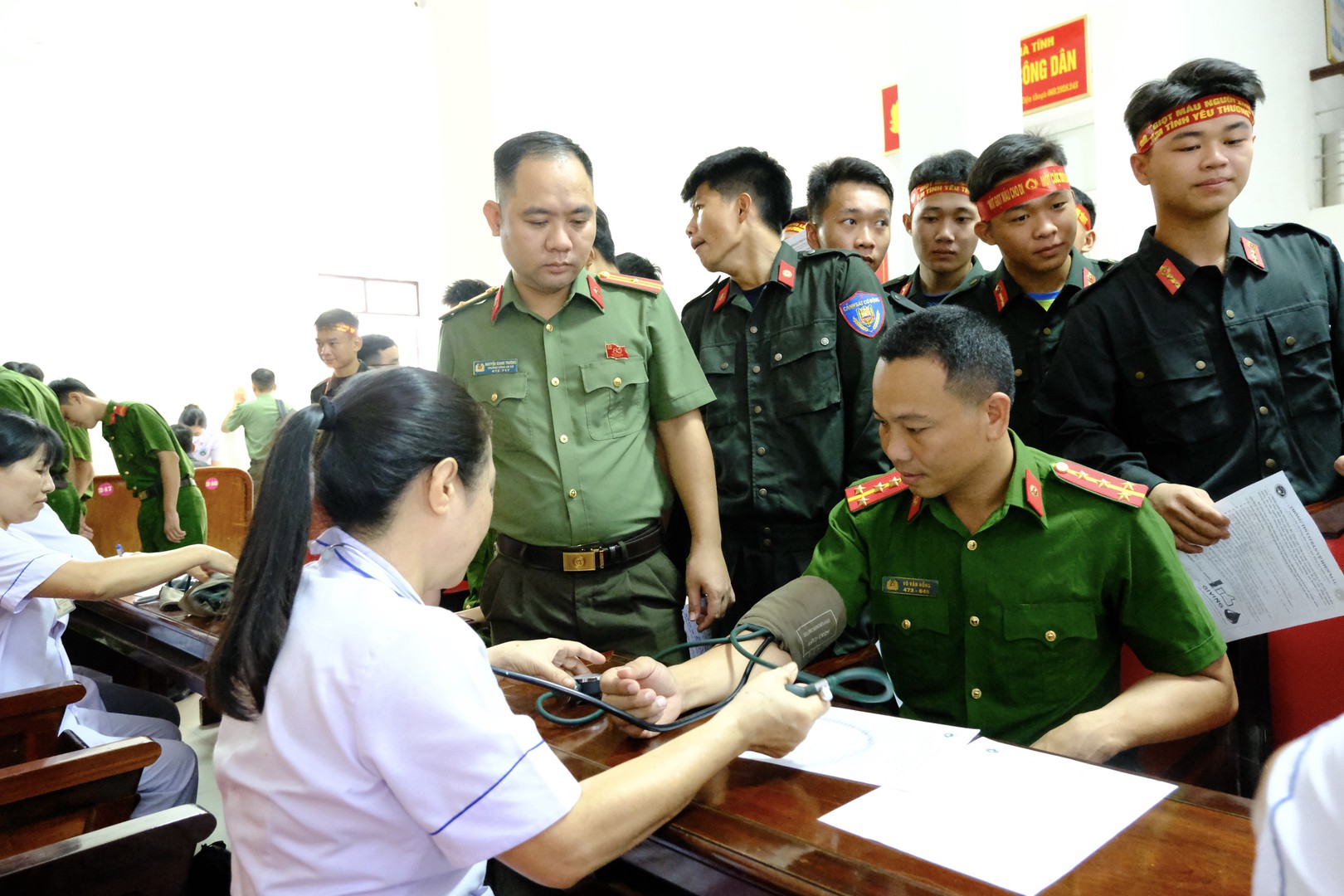CBCS tiến hành khám sáng lọc (1).jpeg