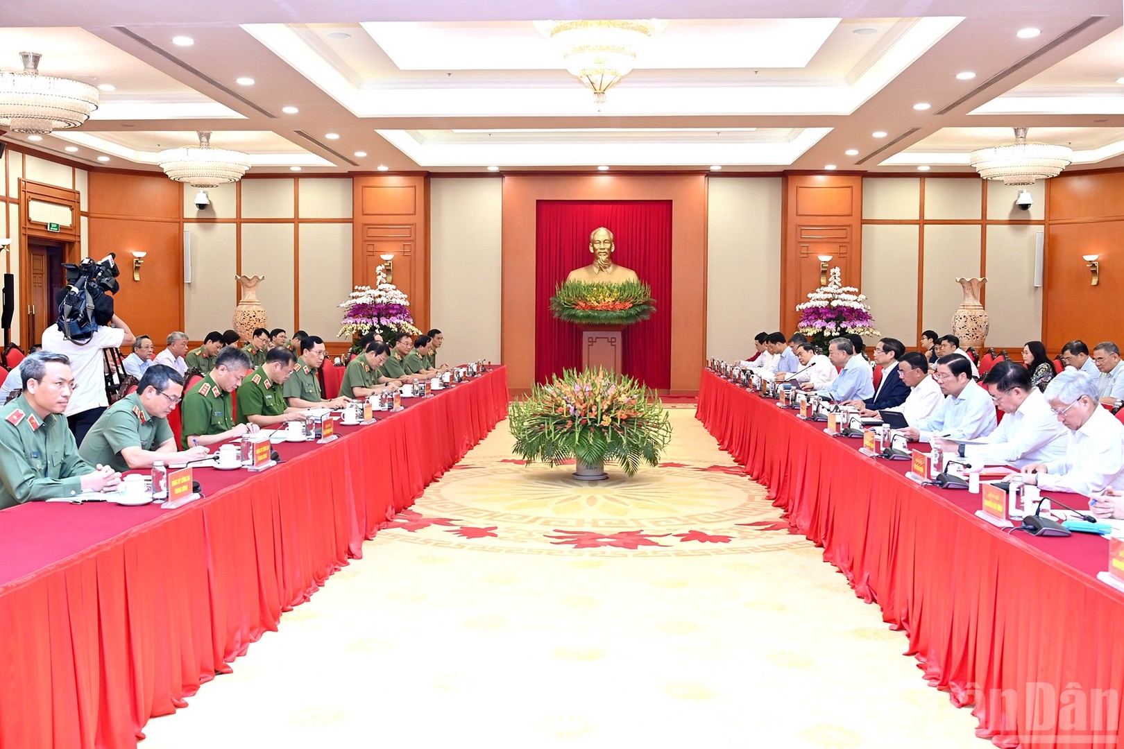 1 quang canh.jpg