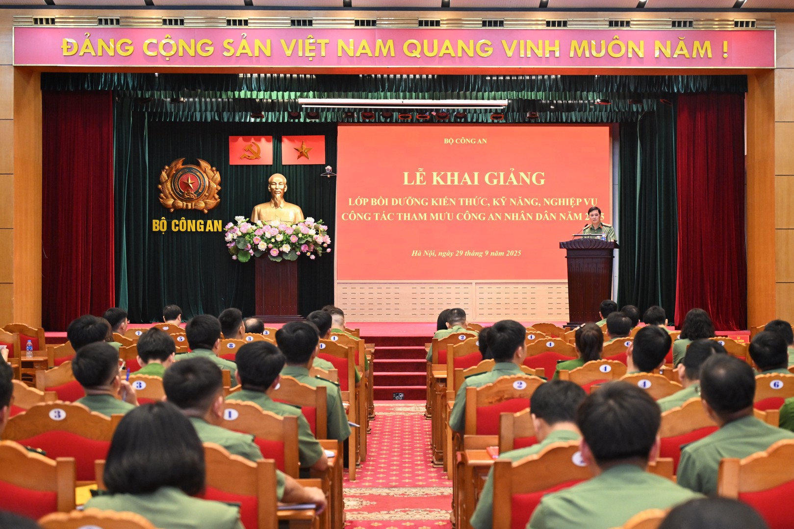 4 quang canh.jpg