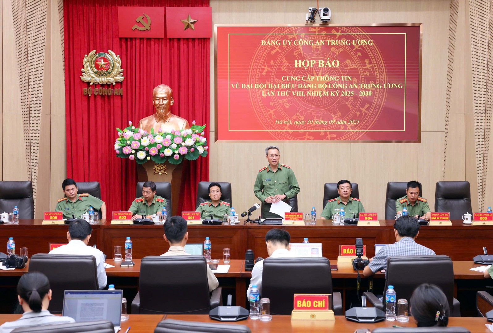 2 quang canh.jpg