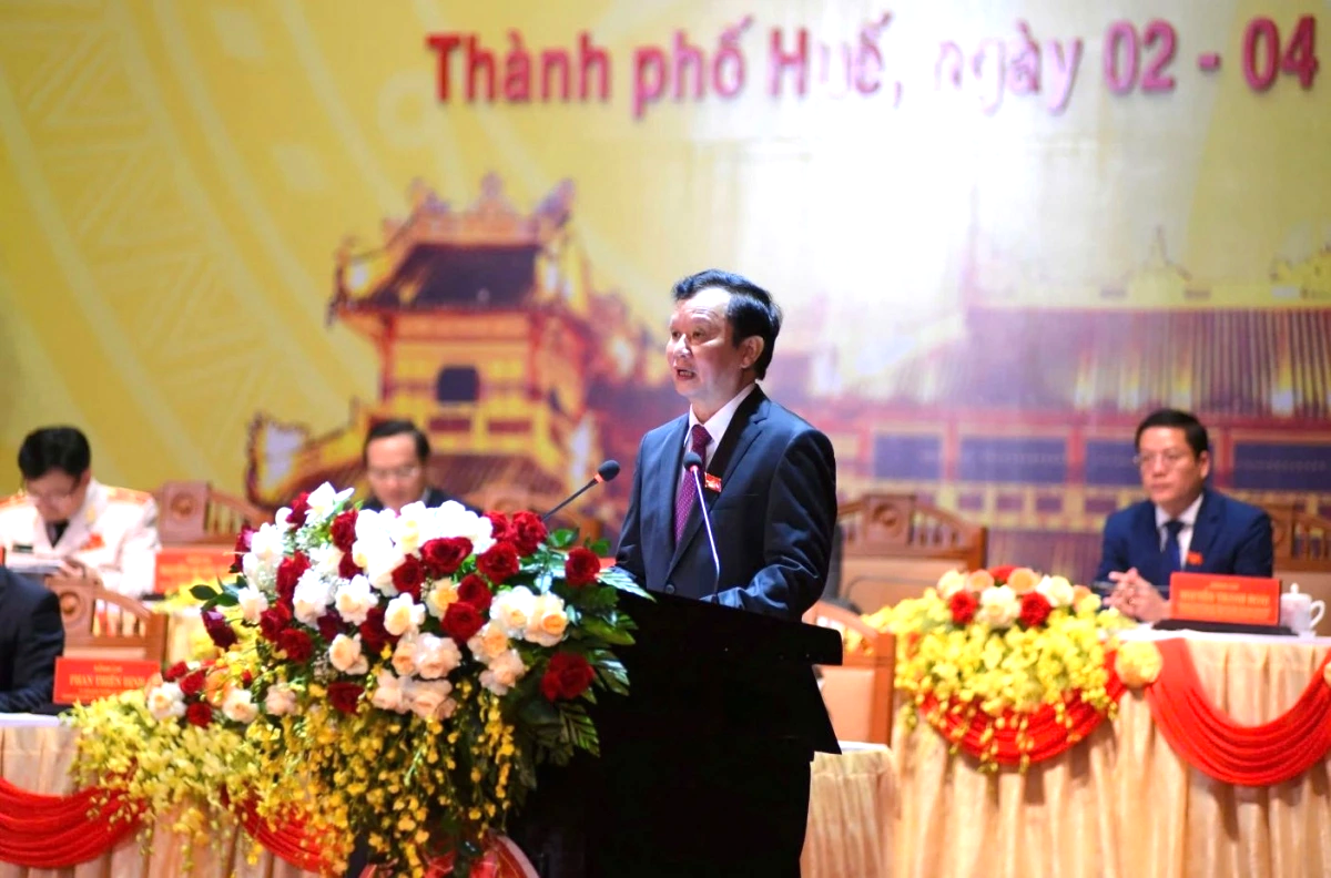 ong_le_truong_luu_bi_thu_thanh_uy_hue_phat_bieu_khai_mac_dai_hoi.png