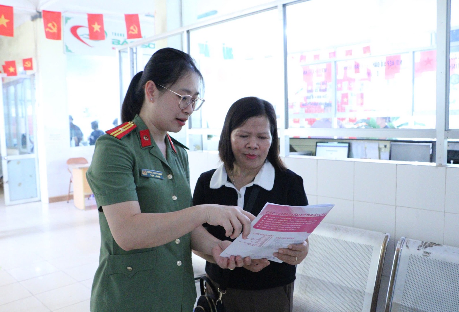 6. tuyên truyền, tư vấn sức khỏe cho người dân .jpg