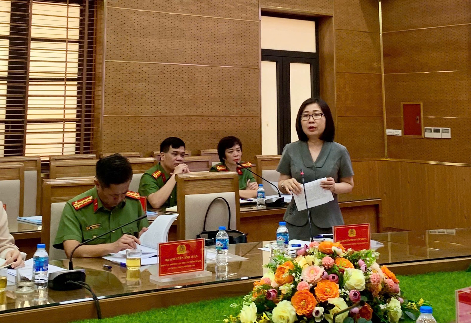 Chi Nhung.jpg