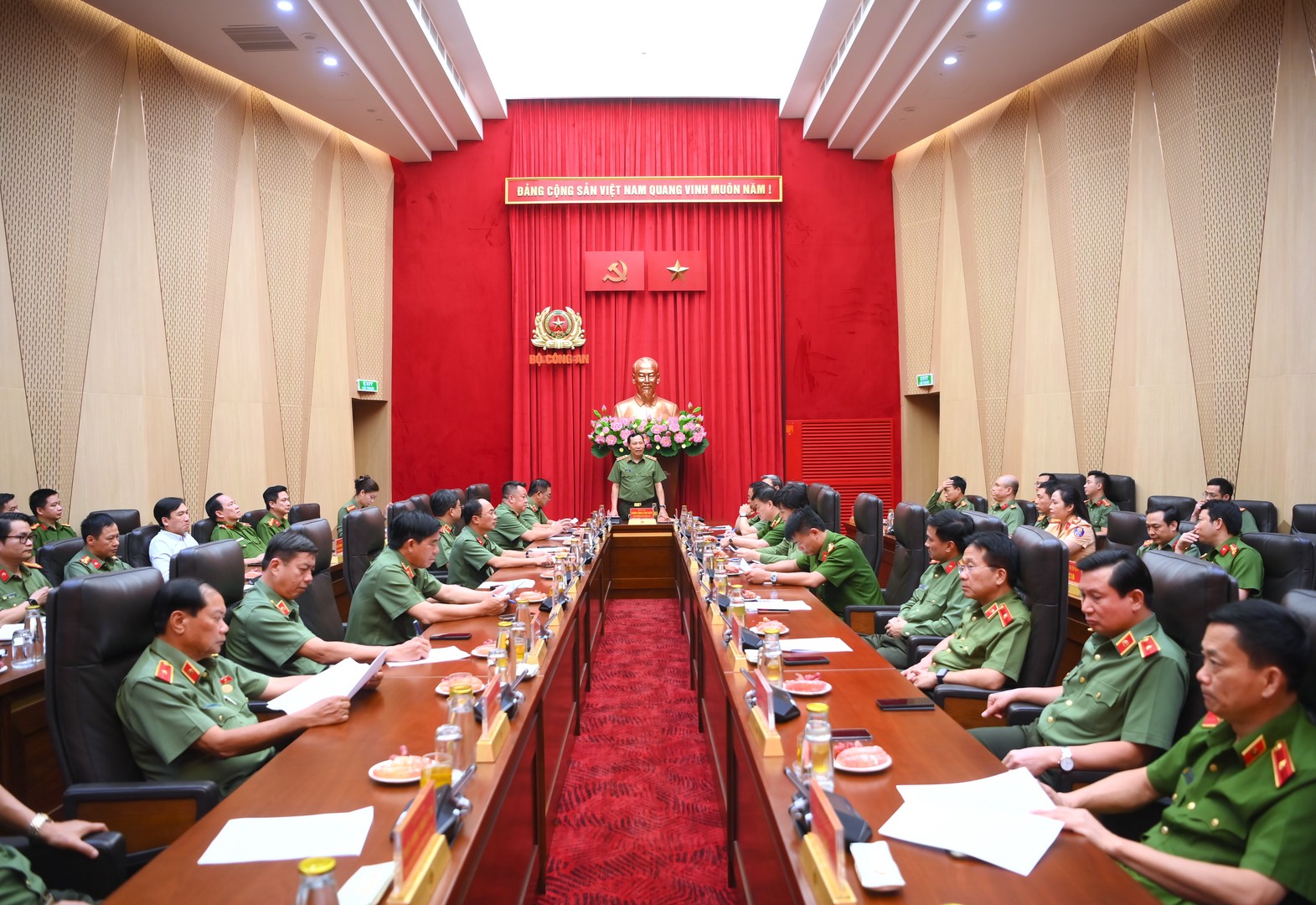 2 quang canh.jpg