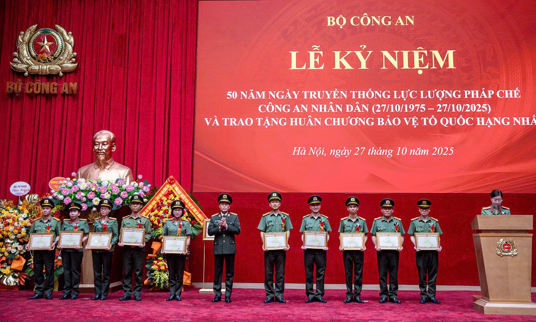 06_tthung_traobangkhen.jpg