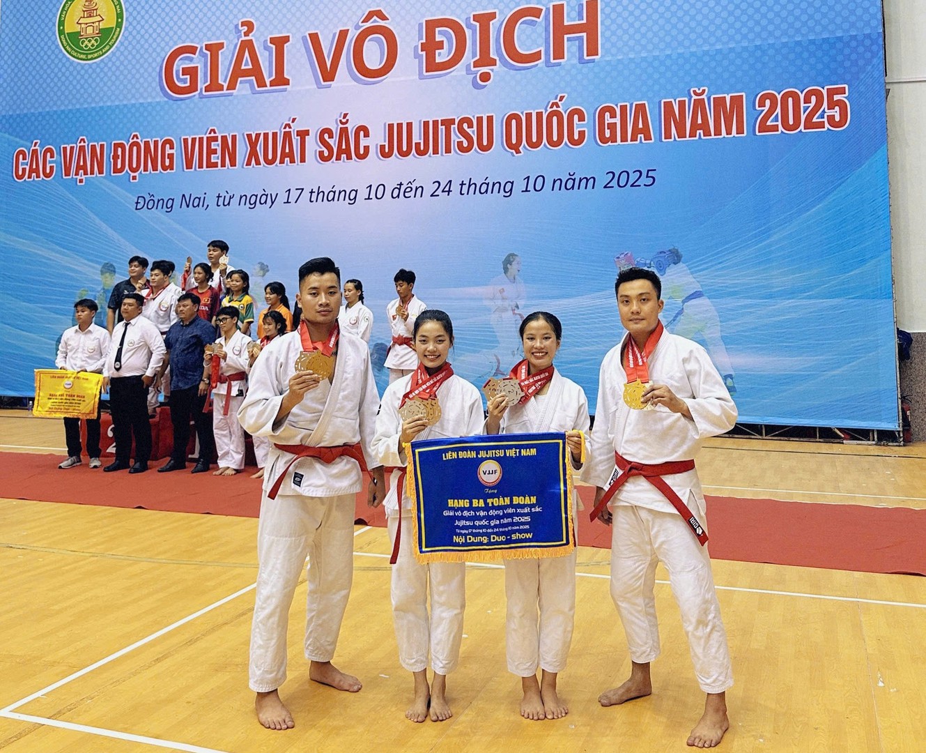 27cafc0e-c716-4b13-b944-ef429eb15d49.jpg