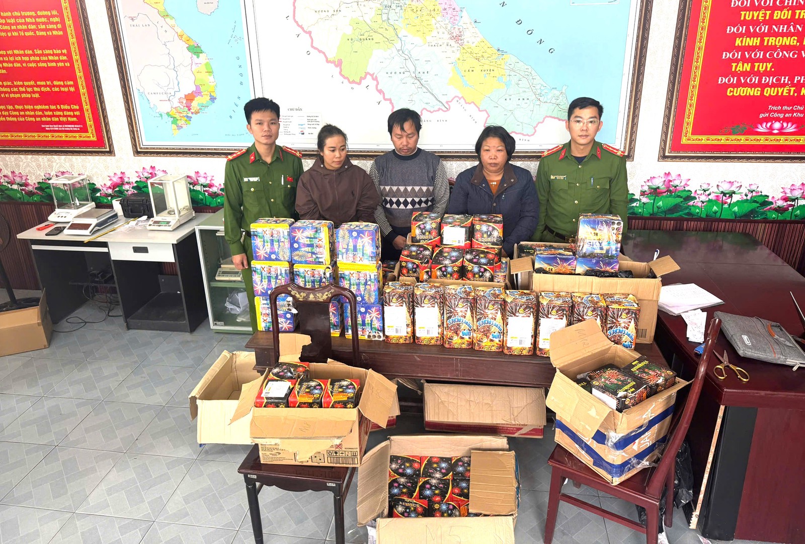 Đối tượng Nguyễn Thị Lệ và Lê Thị Hoài Phương.jpg