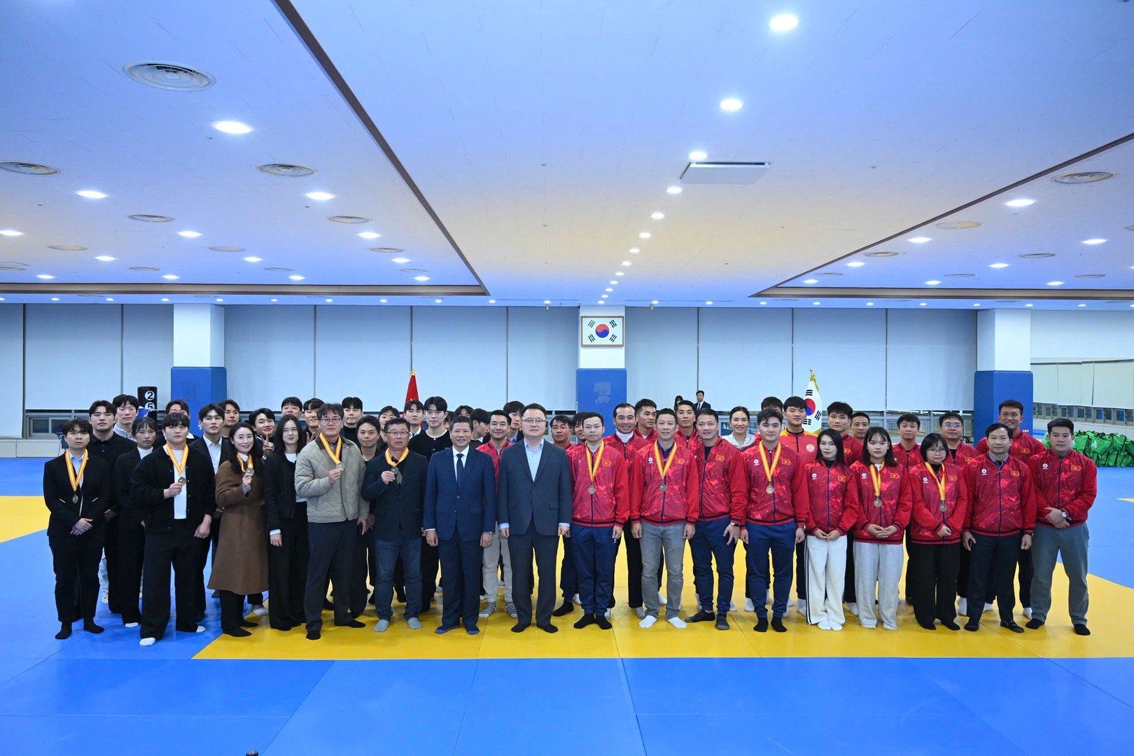 giao luu the thao.jpg