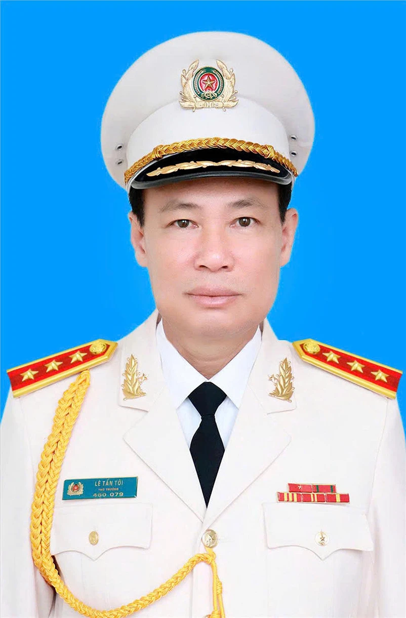 ĐỒNG CHÍ THƯỢNG TƯỚNG LÊ TẤN TỚI