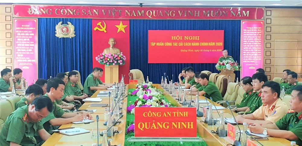 công an tỉnh quảng ninh tập huấn công tác cải cách hành chính.jpg