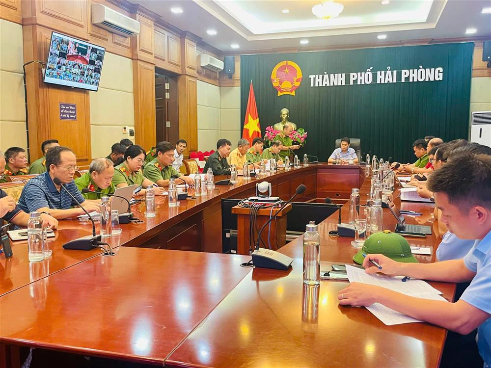 21.07_toancanh.jpg