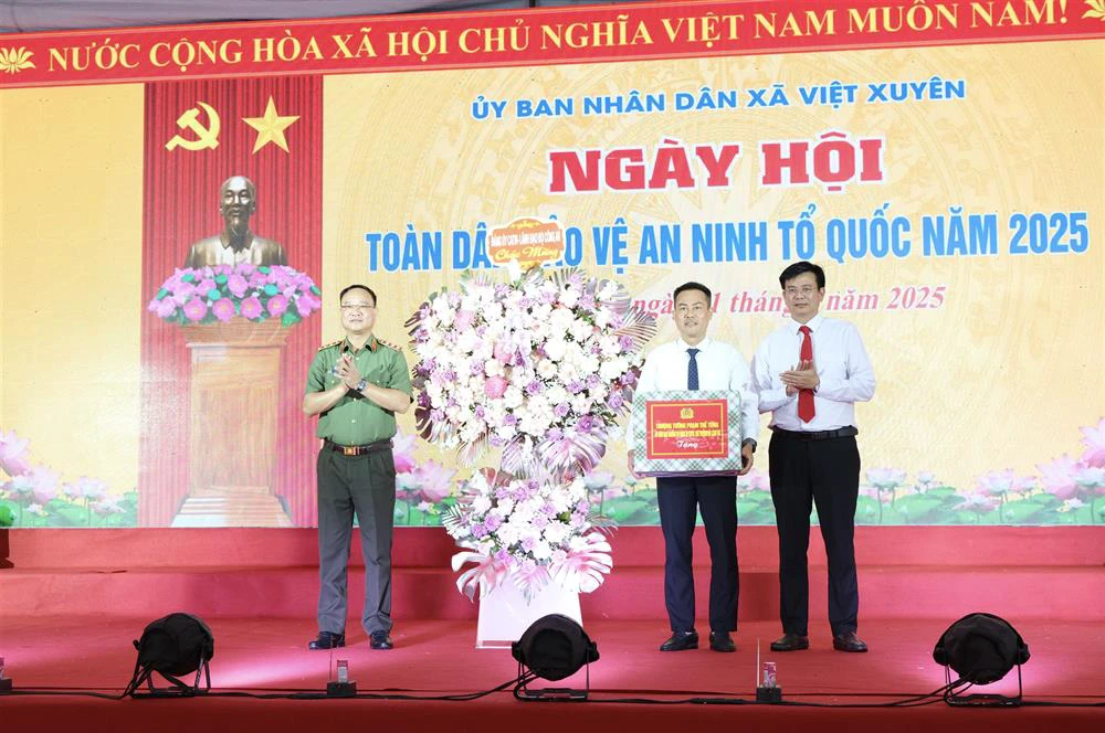 tt tang bang khen.jpeg