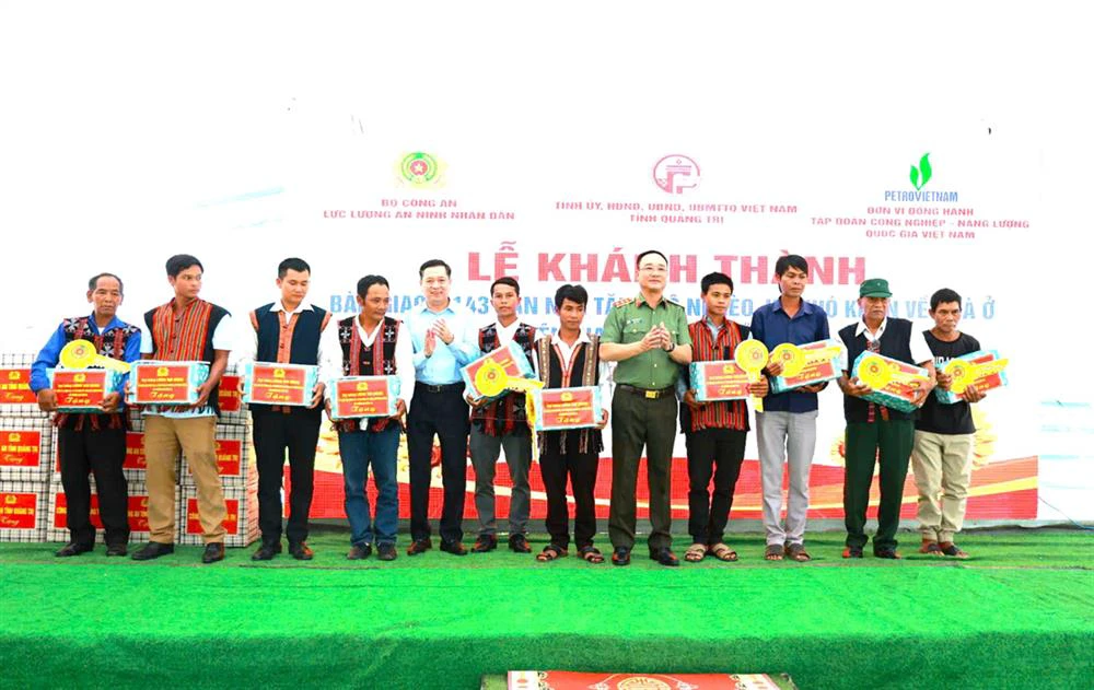 tran khoi 4.jpg