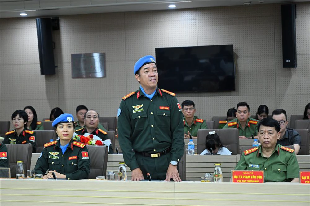 1 nhan nv.jpg