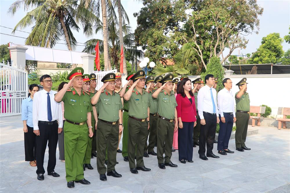 cadaibieu_thaphuong.jpg