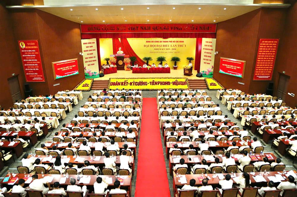 ảnh 1 - đh đảng.jpg