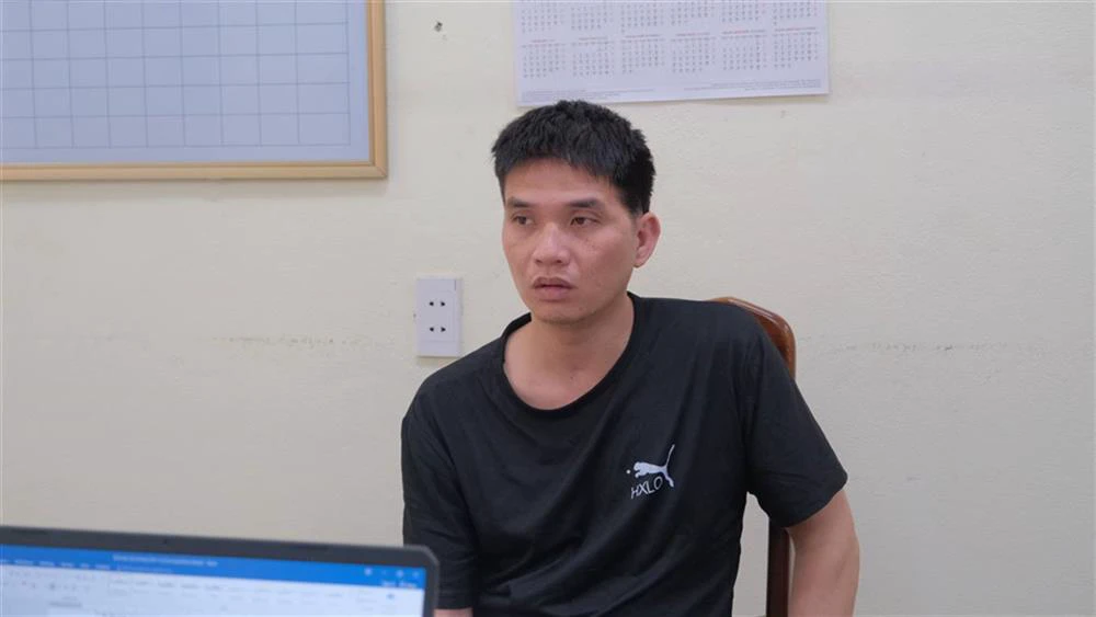 đối tượng hoàng văn duy tại cơ quan công an (1).jpg