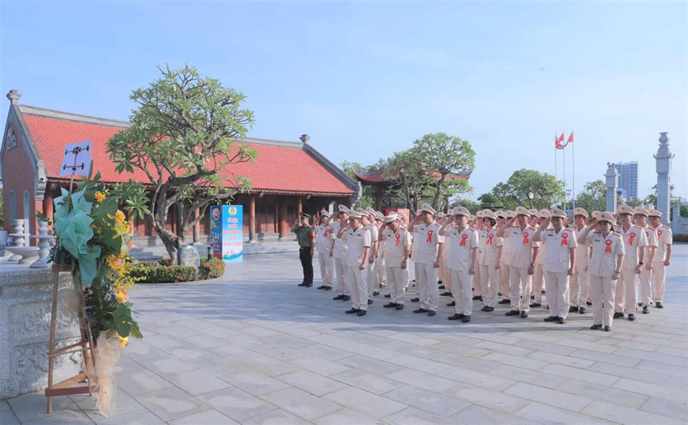 khoa_9813.jpg