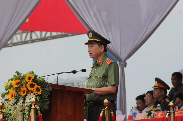 Public Security Forces practicing APEC security protection plans