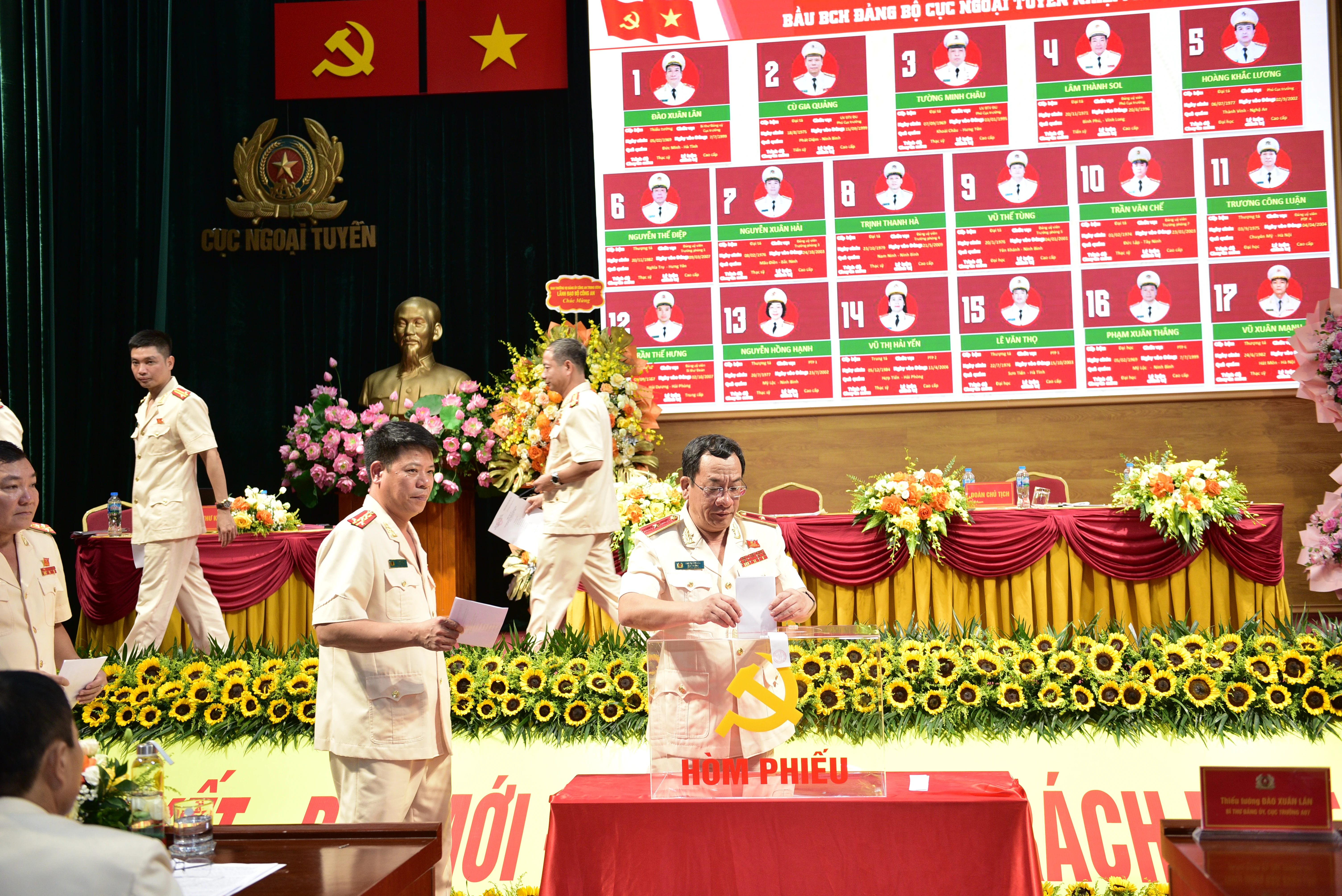 bầu cử.JPG