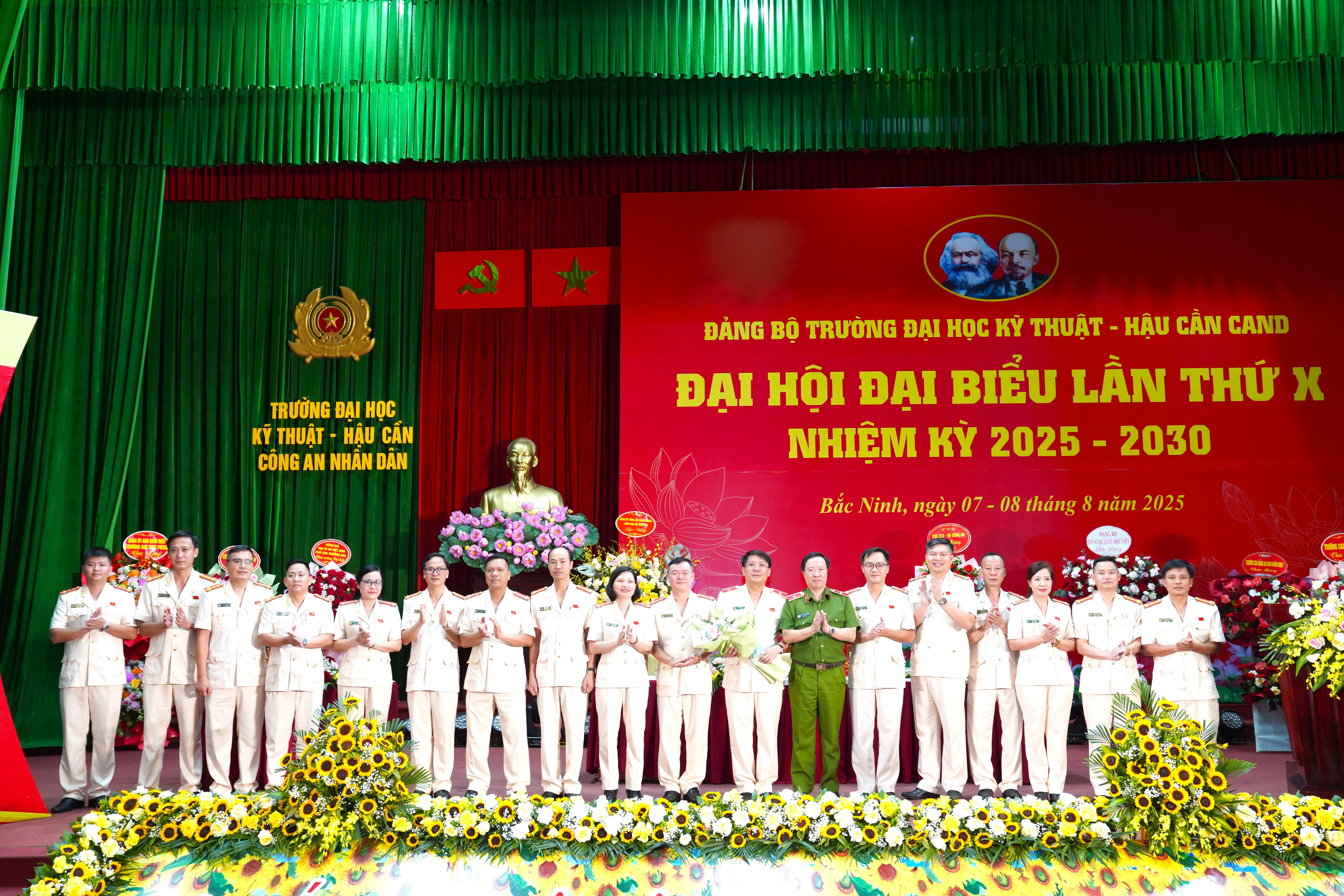 T0709739.JPG