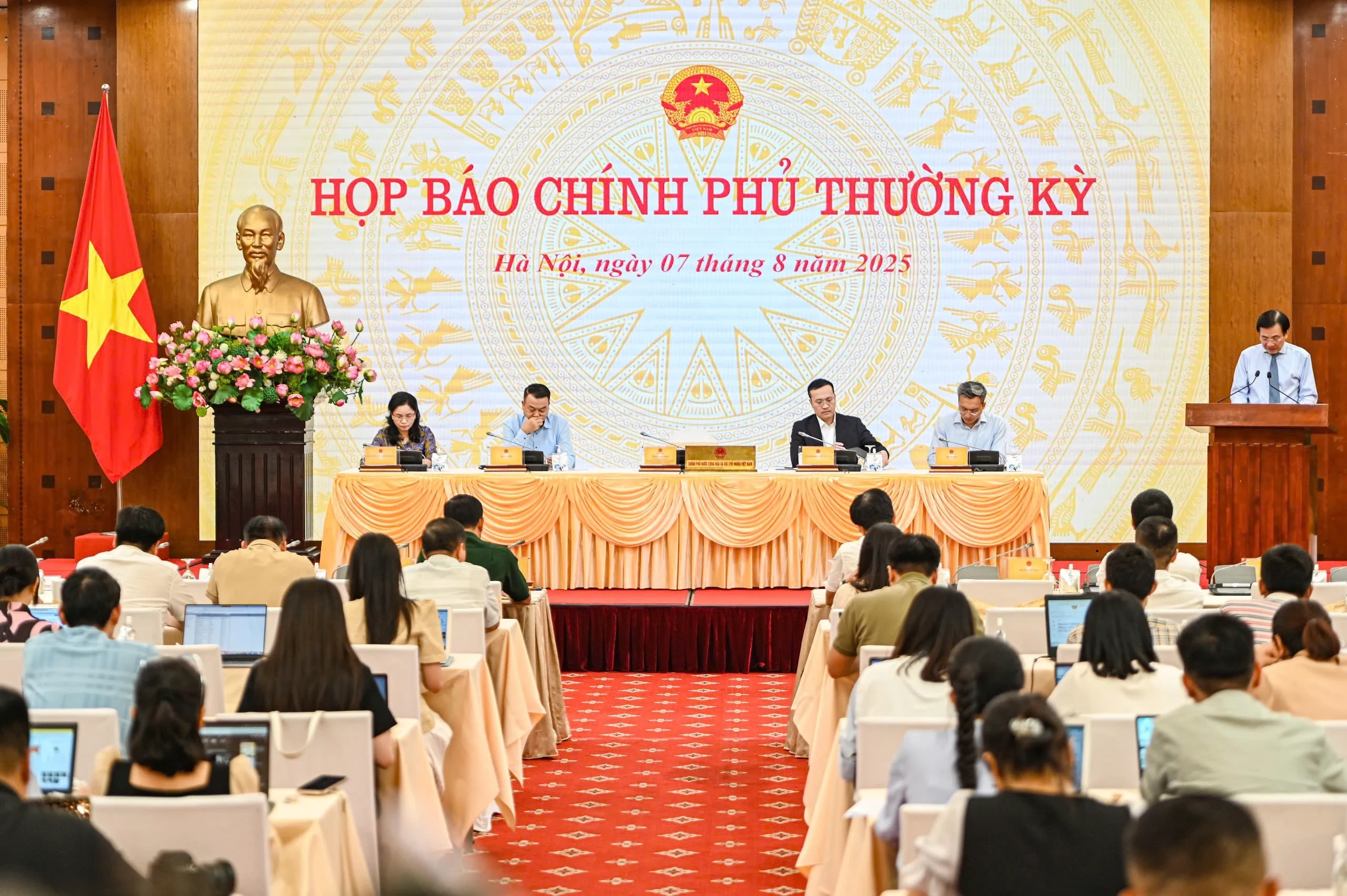 3 quang canh.webp