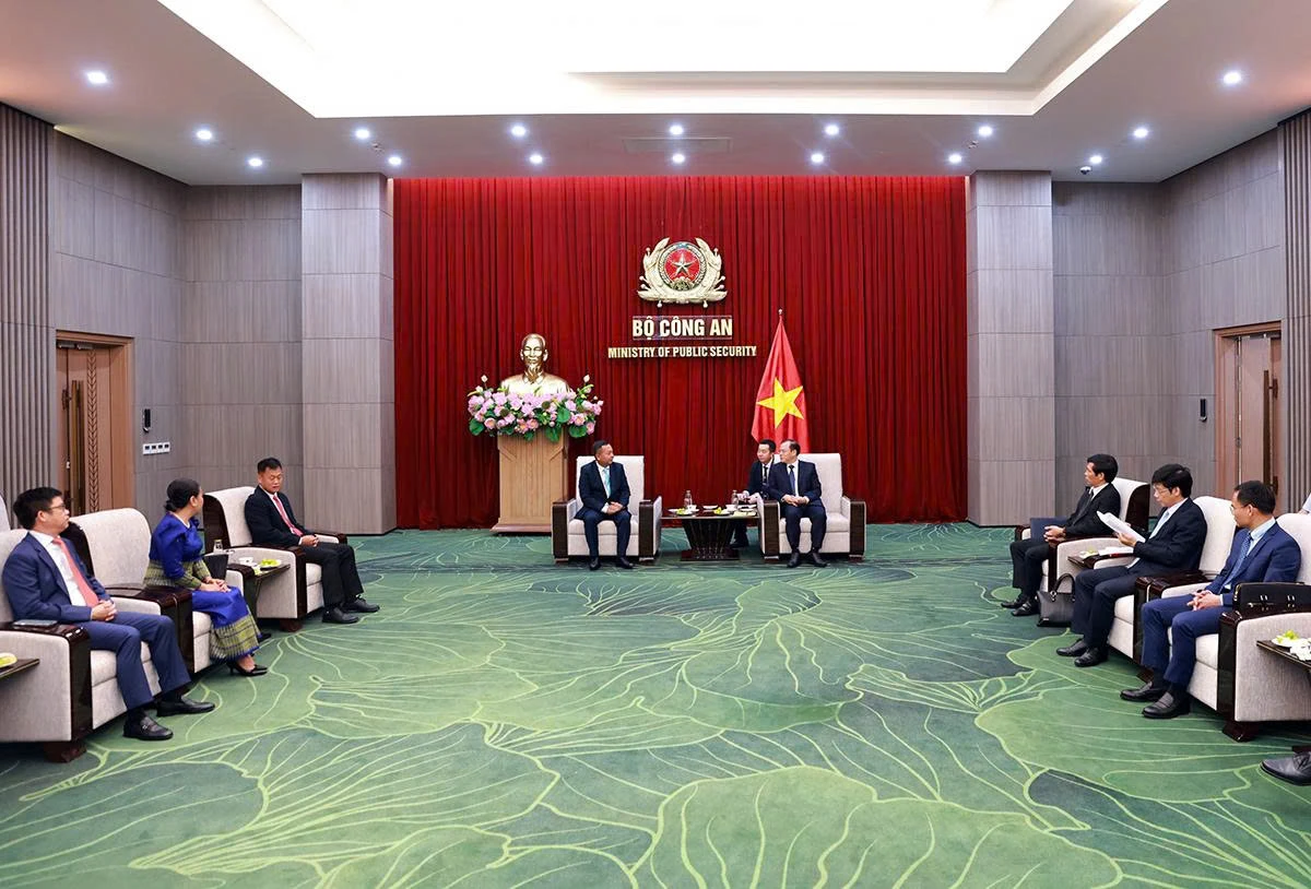 1 quang canh.jpg