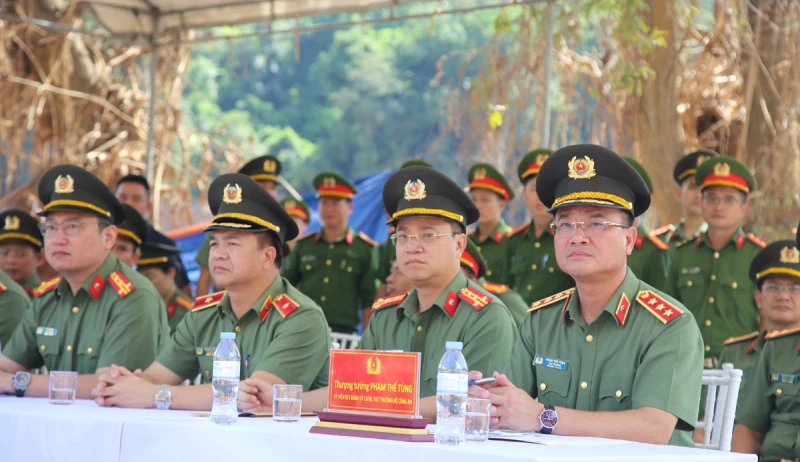 1 dai bieu.jpg