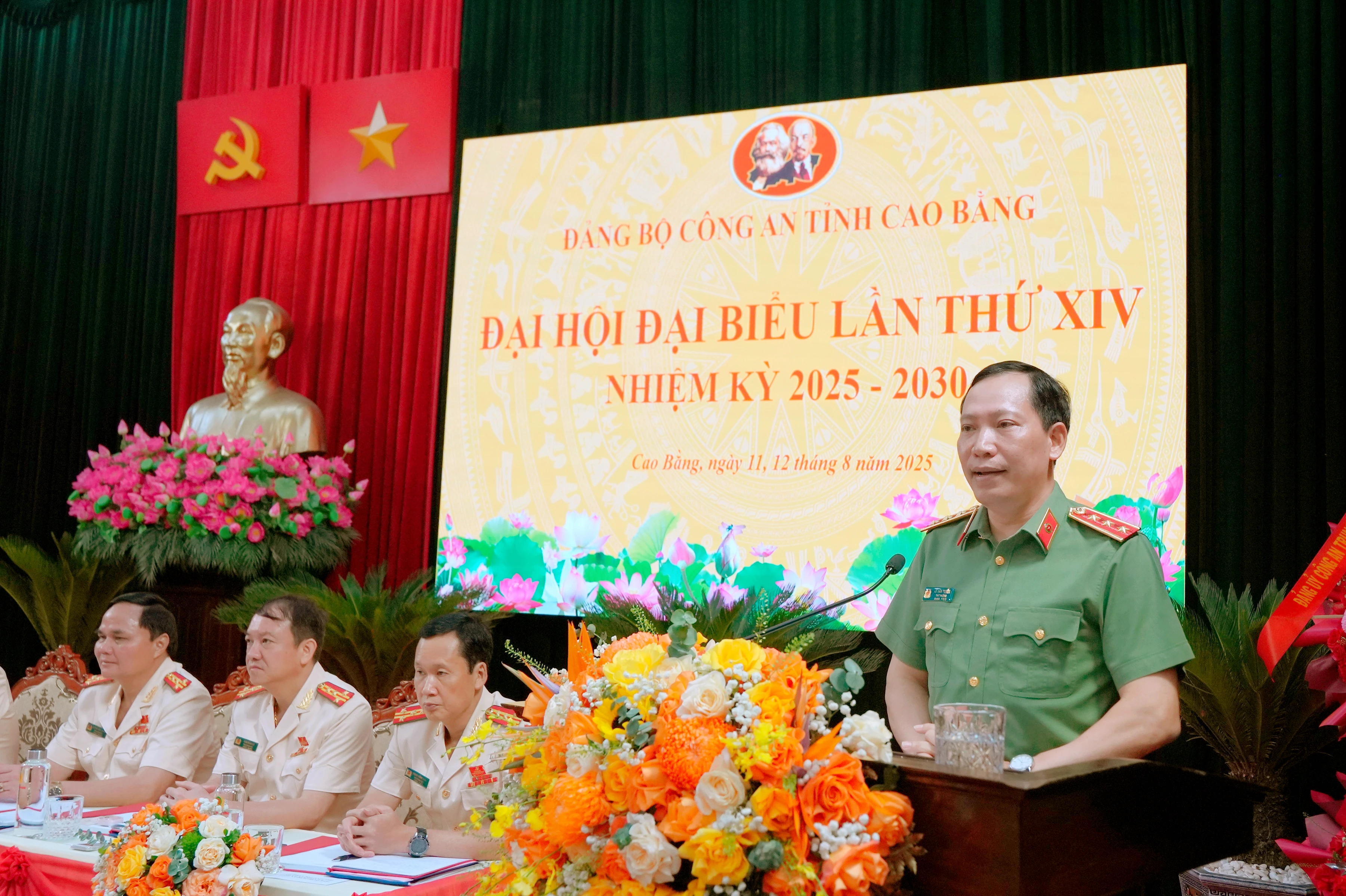 2. Thứ trưởng Lê Văn Tuyến phát biểu chỉ đạo đại hội.JPG