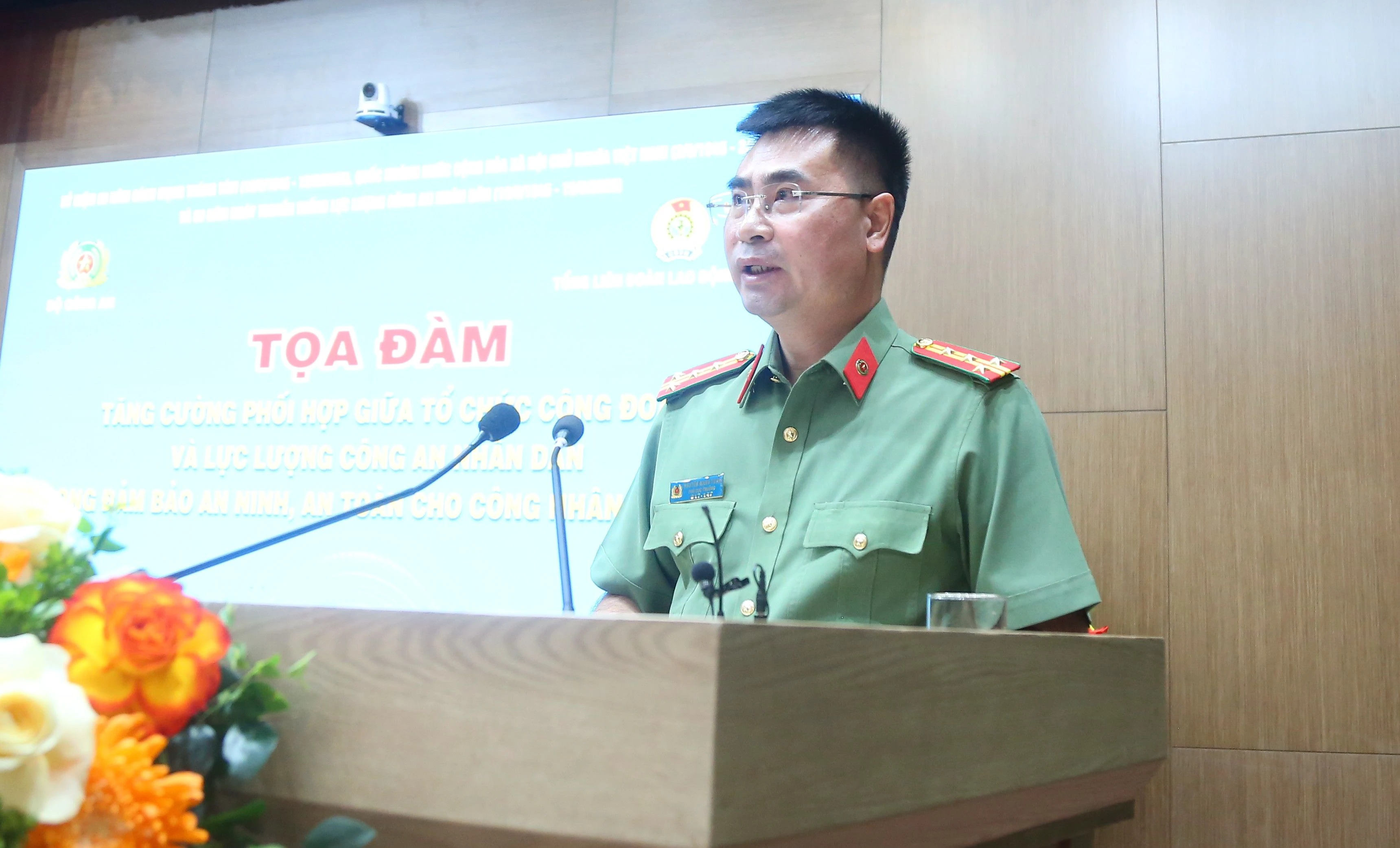 dai bieu 2.JPG