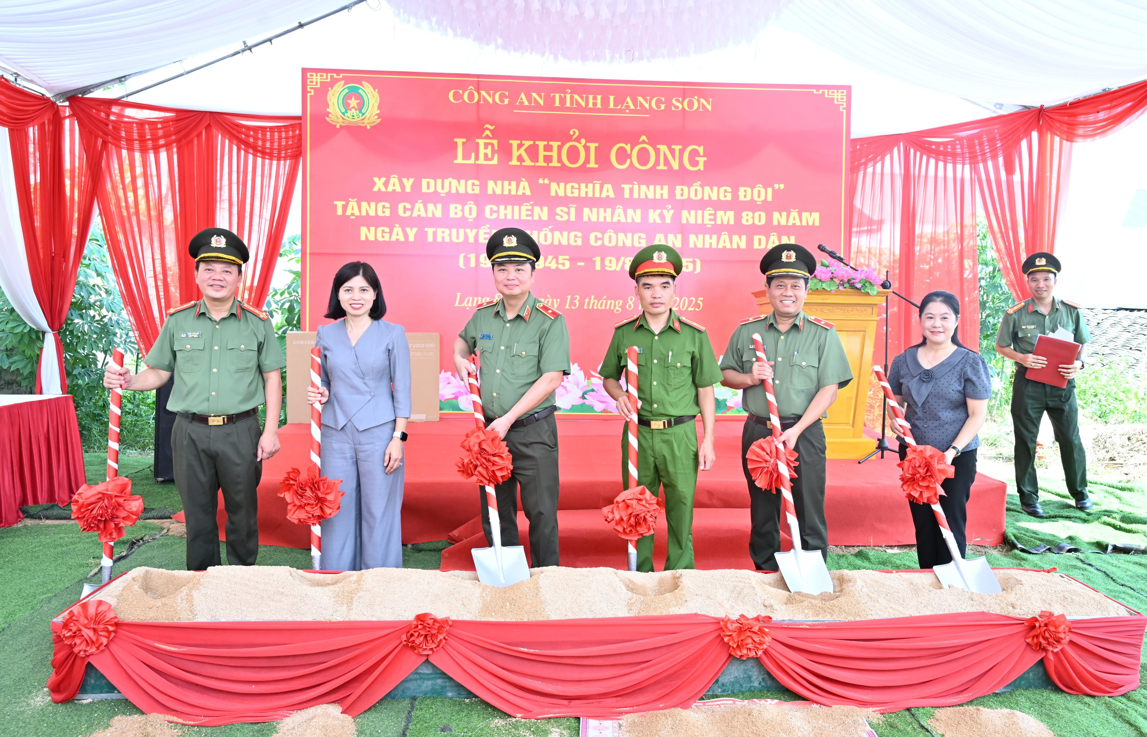 06_nghithuc_khoicong.JPG