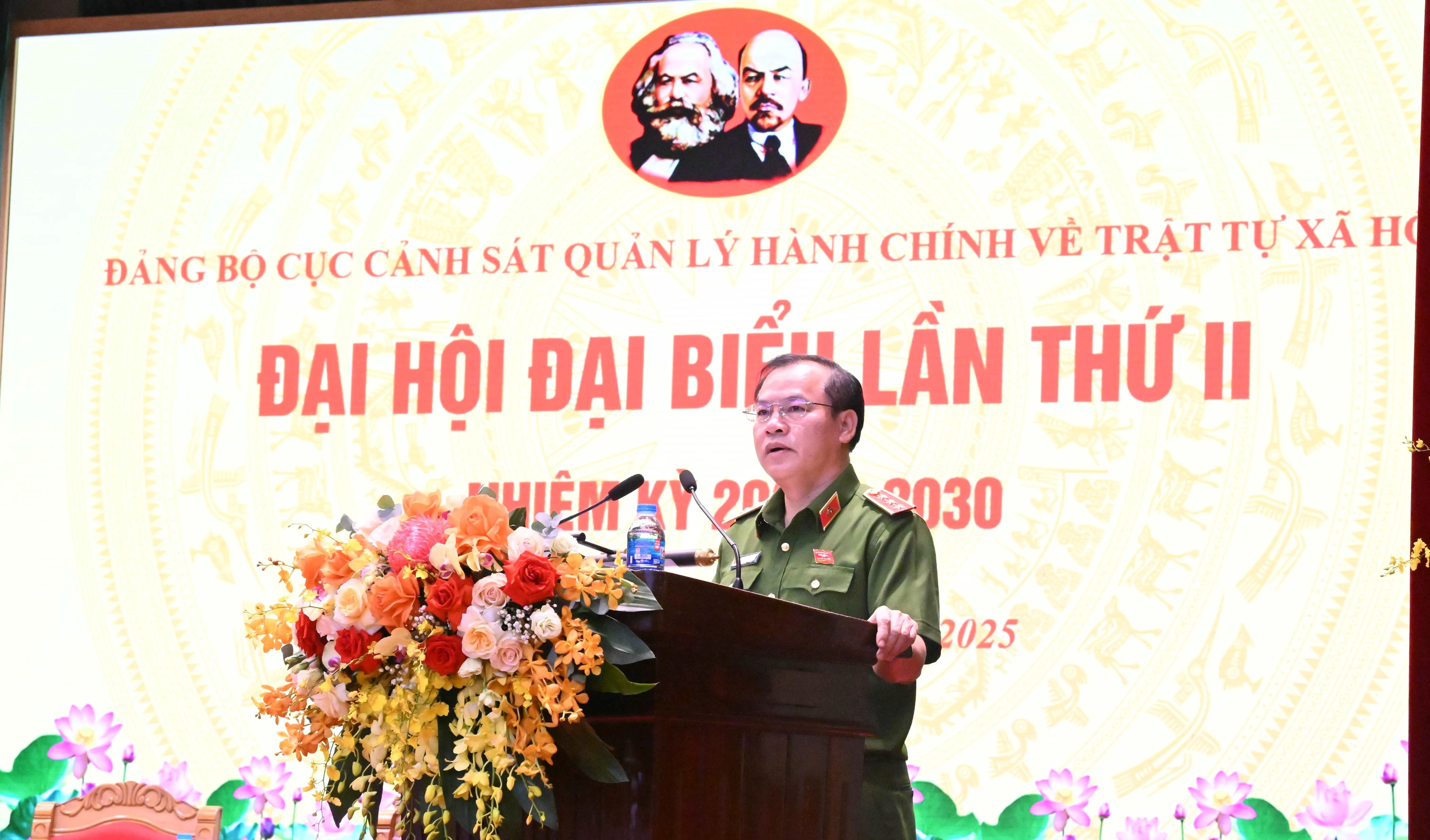 thu truong Long.JPG